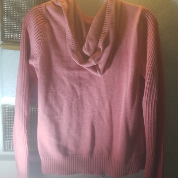 Zip up knitted sweatshirt with slight holes - Picture 2 of 2